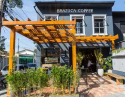 Brazuca Coffee outside