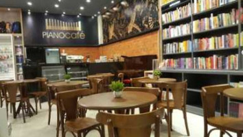 Cafe e Restaurante Athenas inside