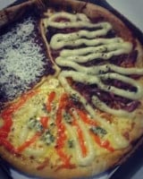 Top Pizzas Miranda food