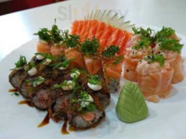Kami Sushi Canela food