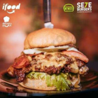 Se7e Burgers food