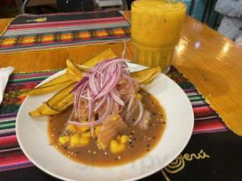 El Huarique food