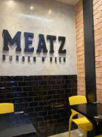Meatz Burger N' Beer inside