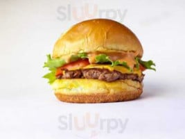 Zauos Smash Burger food