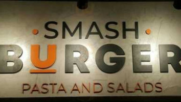 Smash My Burger food