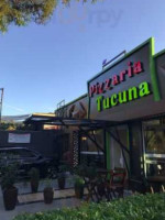 Pizza Tucuna outside
