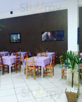 Sabor Caseiro Café inside