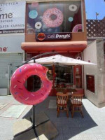 Café Donuts outside