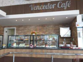 Vencedor Café outside