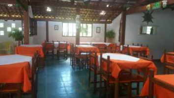 Lanchonete Pizzaria Cayres inside