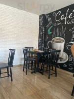 Café Da Villa inside