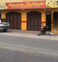Pizzaria Delizzia outside