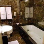 Da Nira À l'intérieur