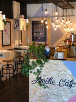 Amelie Café food