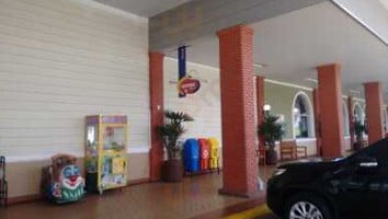 Posto Embaixador outside