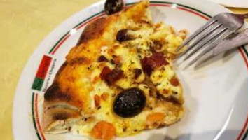 Pizzaria San Genaro food