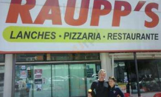 Raupp's Lancheria E Pizzaria food