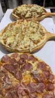 Xinglong E Pizzaria food