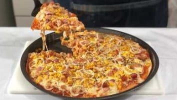 Ninho De Pizza's food