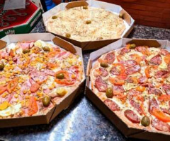 Real Pizzaria e Restaurante food