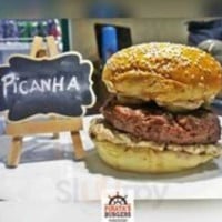 Pirata's Burgers food