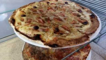Fatirella Pizzas food