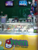 Green Frozen Yogurt food
