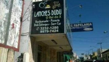 Dudu Lanches outside