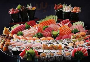 Sushi House Queimados food