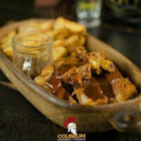 Coliseum: Choperia E Pizzaria Nourriture