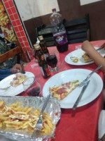 E Pizzaria Familia food