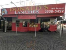 Donalds Lanches outside