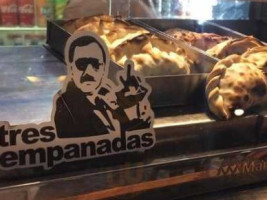 Tres Empanadas food