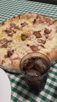 Portugas Pizzaria E Petiscaria food