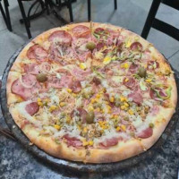 Pizza Na Pedra food
