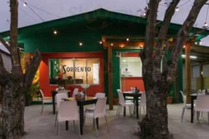 Pizzaria Sorrento outside