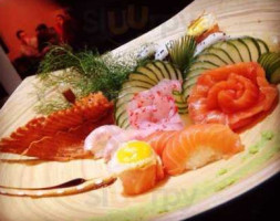 Hanzo Sushi food