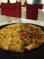 Margherita Pizzaria food