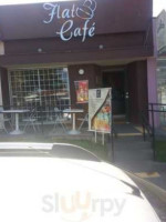 Mon Cafe outside
