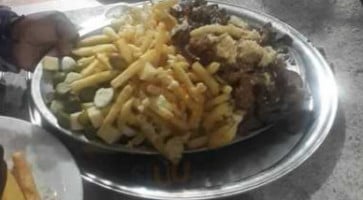 Skillu's Lanches food