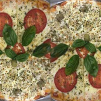 Pizza Puccini food