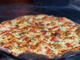 Pallu Pizzaria food