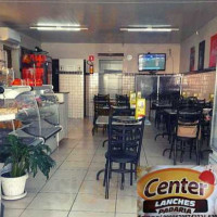 Center Lanches inside