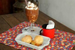 Trem Bao Beaga Paodequeijaria food