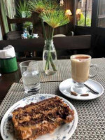 Cafe Com Pao Maria Joao food