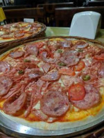 Lanche Delicia Pizzaria E Lanchonete food