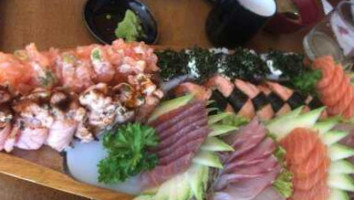 Ayumi Sushi food