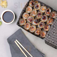 Wakam Sushi food