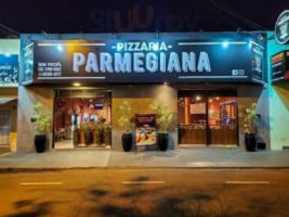 Pizzaria Parmegiana outside