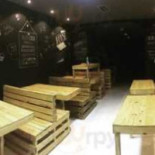 House Burger Dentro
